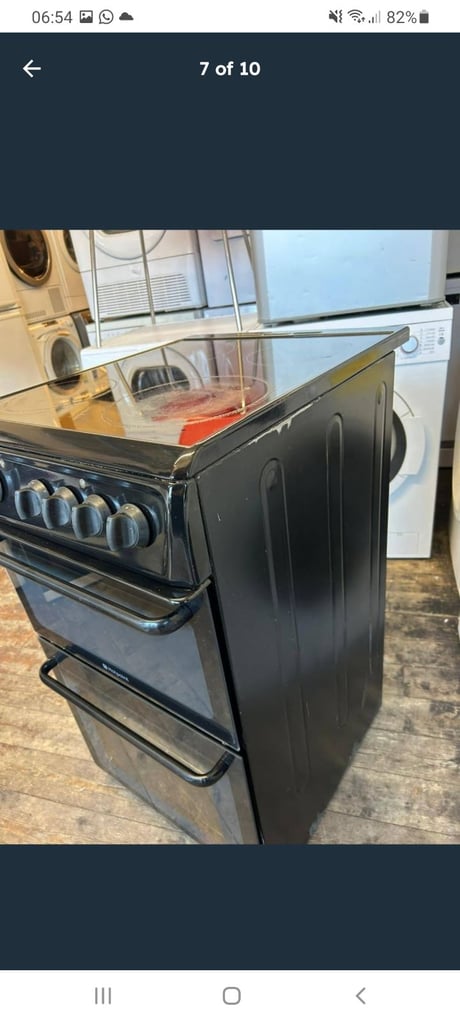Hotpoint black electric cooker ceramic top free battery could connect it 