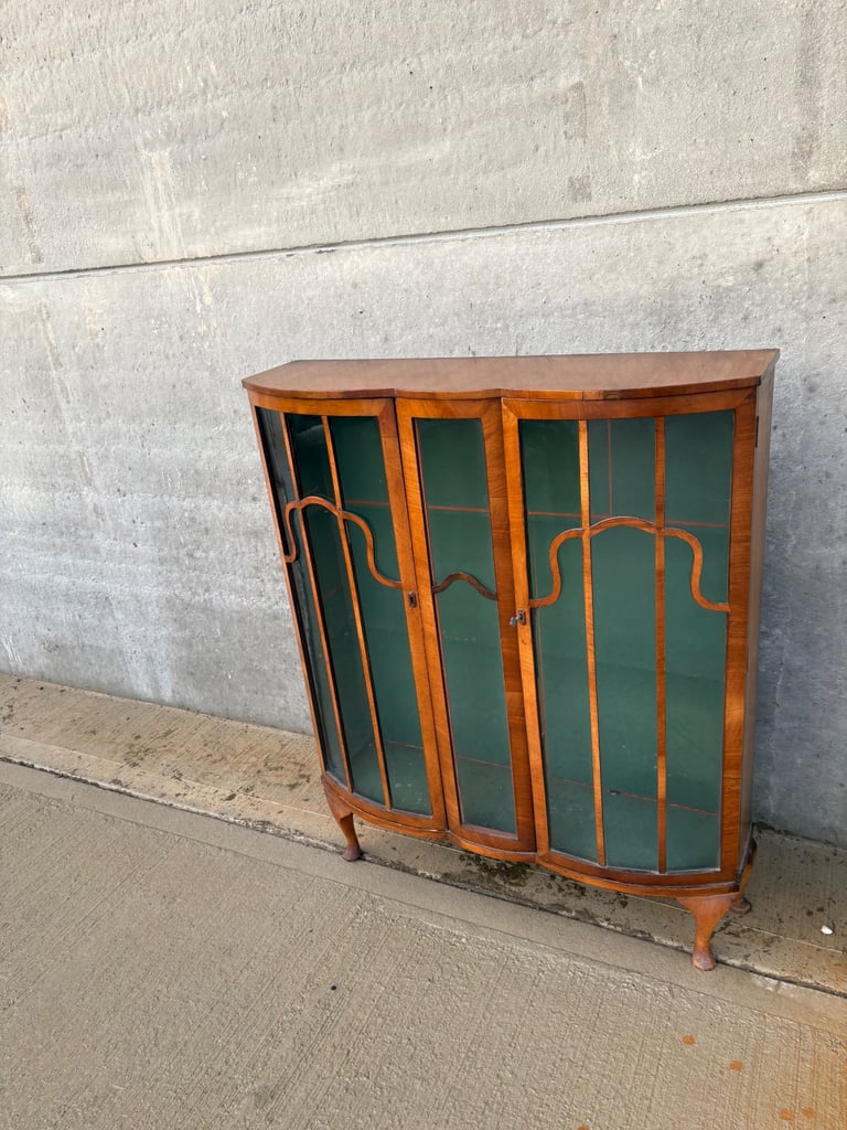 1930 art deco Spriggs & co display cabinet 