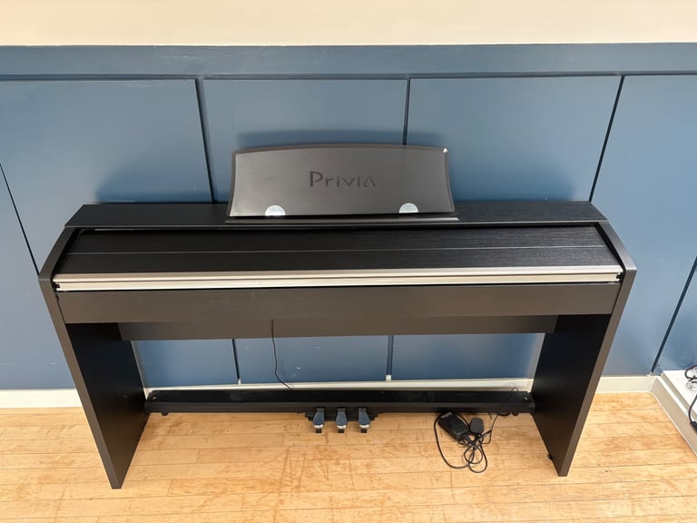 image for Electric piano Casio PX 730