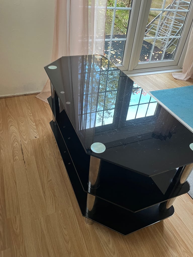 Tv table