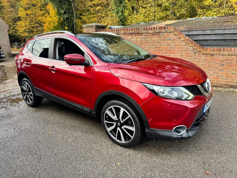 image for 2015 Nissan Qashqai 1.6 DiG-T Tekna [Non-Panoramic] 5dr HATCHBACK Petrol Manual