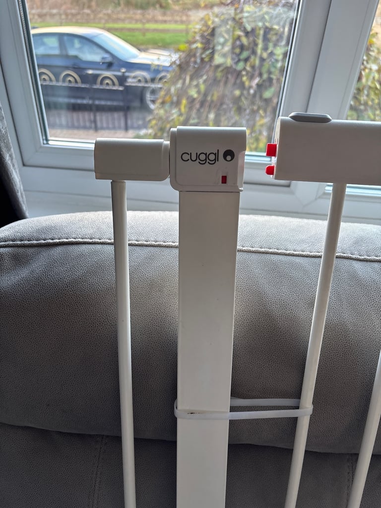 Cuggl baby gate
