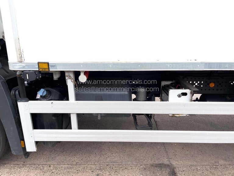 2018 (18) MERCEDES-BENZ ANTOS 1824L 18T SINGLE TEMP FRIDGE TRUCK