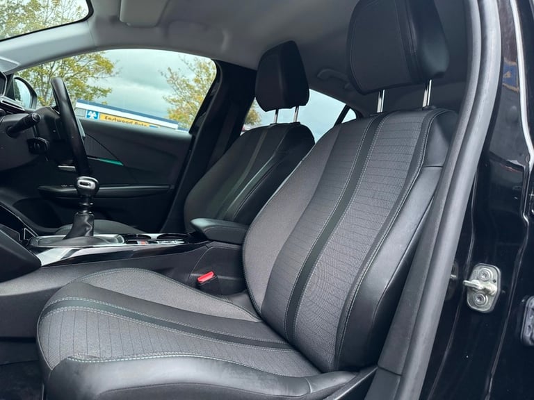 Peugeot 208 PURETECH ALLURE S/S