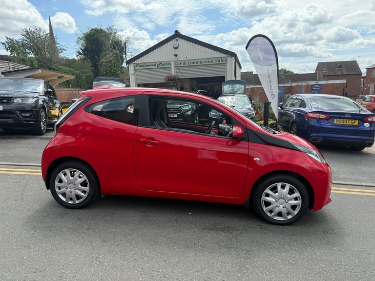 2016 Toyota AYGO 1.0 VVT-i X-Play 3dr HATCHBACK PETROL Manual