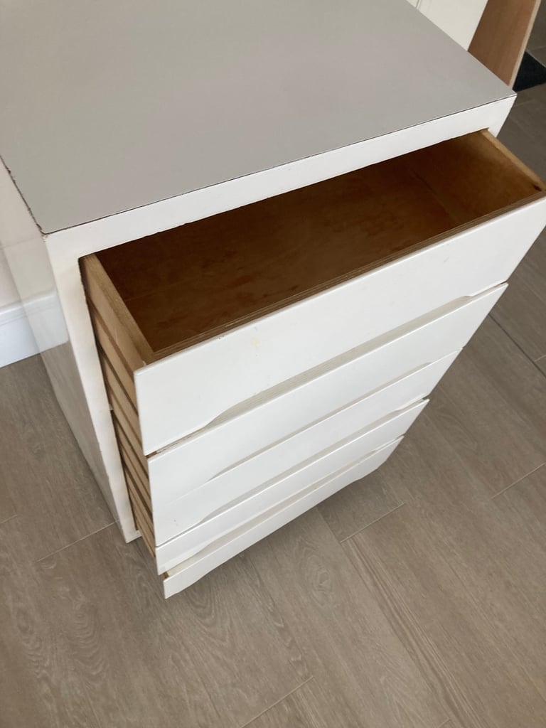 White 5-Drawer Chest of Drawers – Built-in Handle Design, Tongue & Groove Drawers