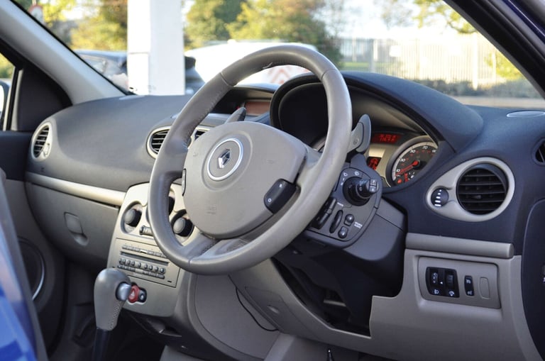 2007 Renault Clio 1.6 Clio Privilege Auto 5dr Hatchback Petrol Automatic