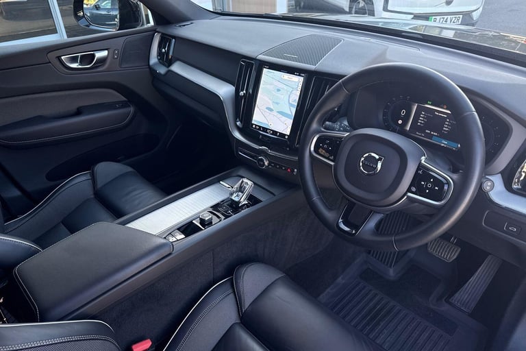 2022 Volvo XC60 2.0 B5 MHEV Plus SUV 5dr Petrol Hybrid Auto AWD Euro 6 (s/s) (250 ps) ESTATE Petr...