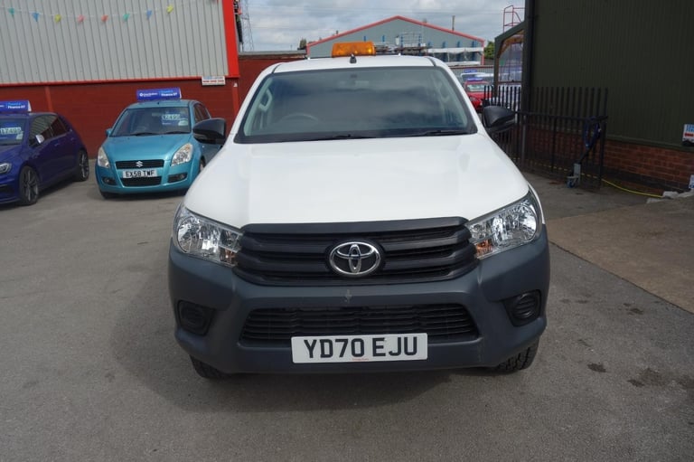 Toyota Hilux 2.4 D-4D Active Pickup Double Cab 4dr Diesel Manual 4WD ... 2020/70