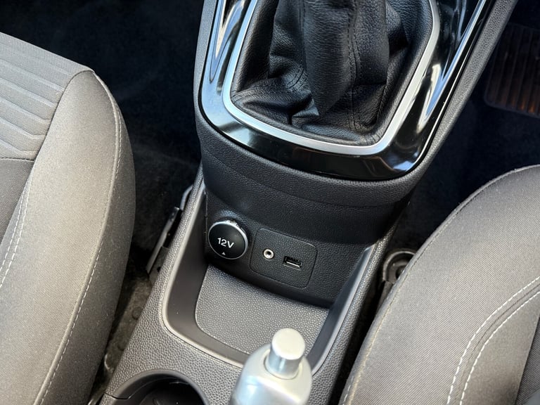 2013 Ford Fiesta 1.25 82 Zetec 5dr HATCHBACK Petrol Manual