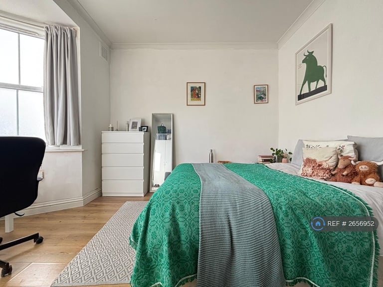 image for 5 bedroom house in Brayards Road, London, SE15 (5 bed) (#2656952)
