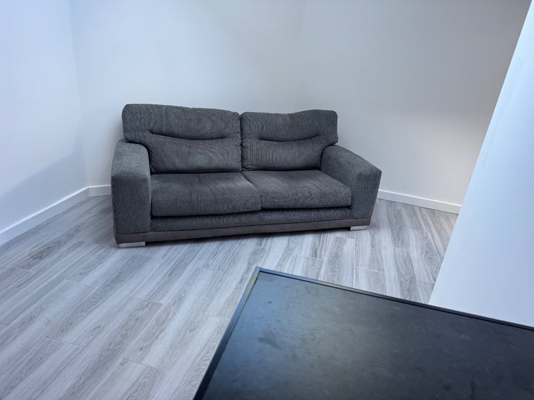 CAN DELIVER SCS luxury 2 seater large fabric with suede sofa 