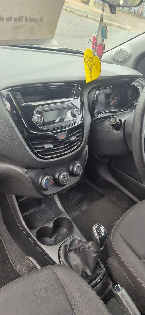 Vauxhall, VIVA, Hatchback, 2015, Manual, 999 (cc), 5 doors