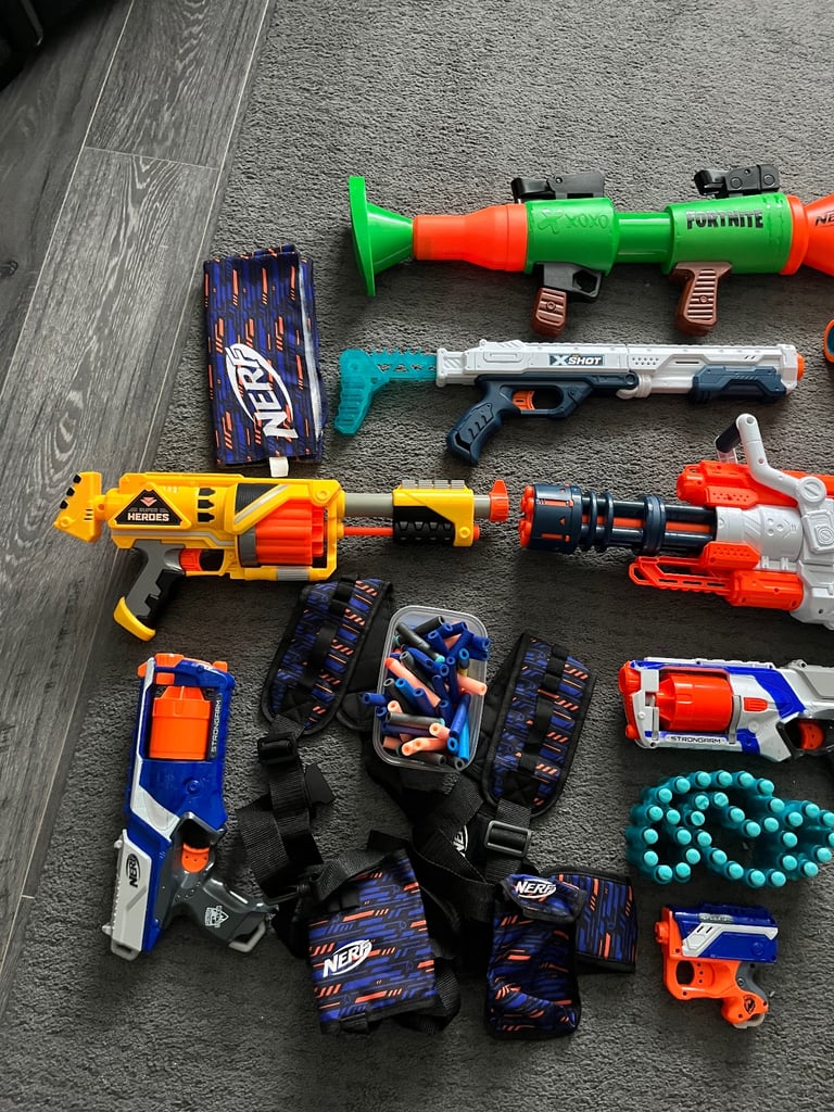 9 Nerf and X Shot Gun Set