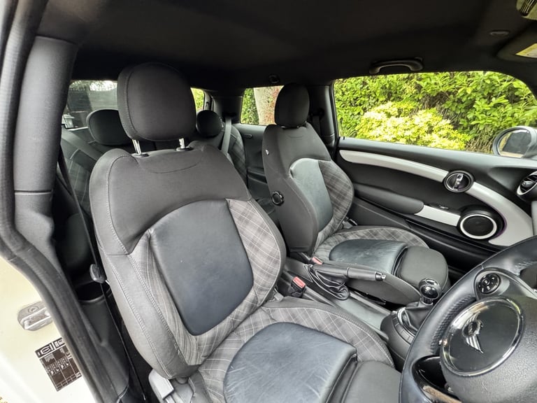 MINI HATCH 1.5 Cooper D 3-Door Hatch White Manual Diesel 2014 CHILI PACK