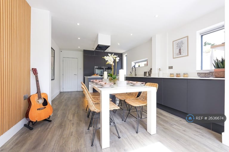 3 bedroom house in Church Road, Poole, BH14 (3 bed) (#2636674)
