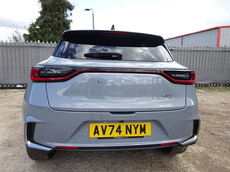 2024 74 REG LEXUS LBX TAKUMI HYBRID AUTO DAMAGED REPAIRABLE SALVAGE