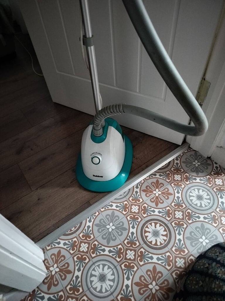 image for Beldray telescopic garment steamer 