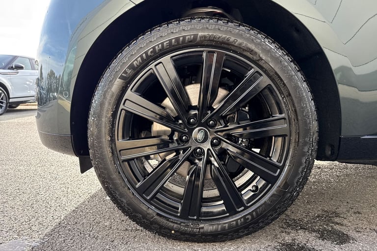 2025 Land Rover Range Rover 3.0 P460e 38.2kWh Autobiography Auto 4WD Euro 6 (s/s) 5dr SUV Automatic