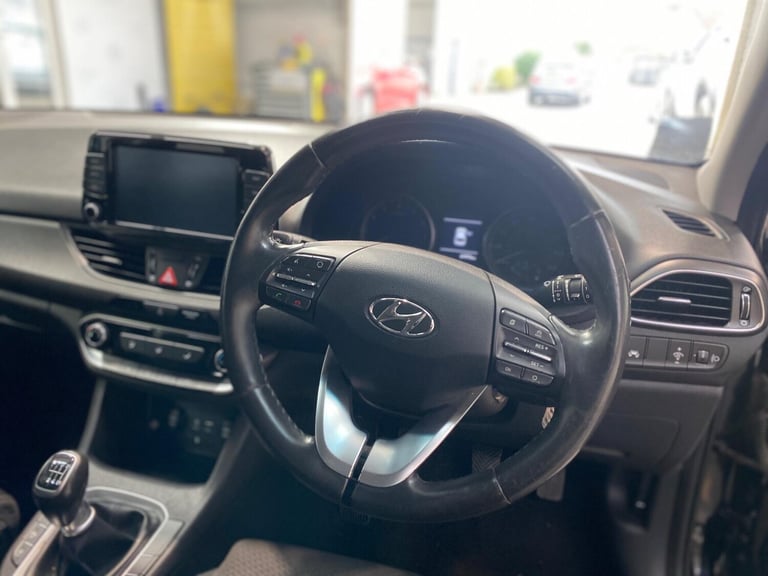 2017 Hyundai i30 1.0 T-GDi Blue Drive SE Nav Euro 6 (s/s) 5dr HATCHBACK Petrol Manual