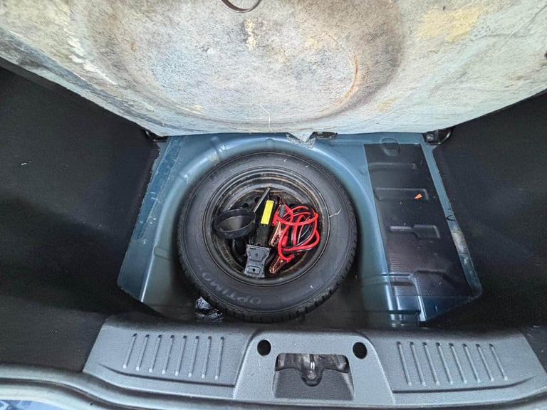 Ford, FIESTA, Hatchback, 2011, Manual, 1388 (cc), 5 doors