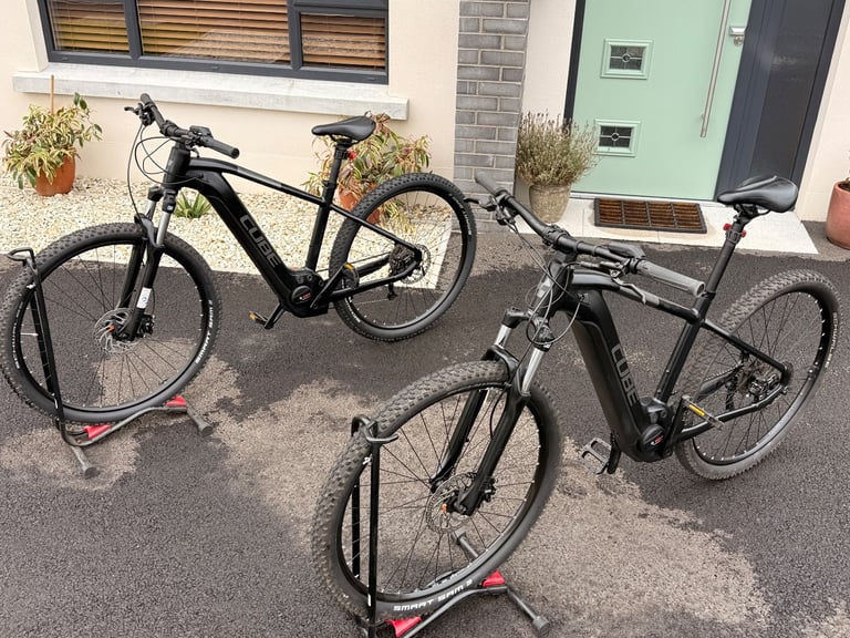 CUBE REACTION Electric Mountain  Bike x 2 & Towbar Mounted Carrier