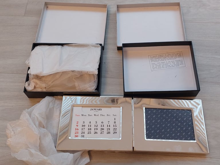 BNIB Silver Photo Frame & Perpetual Calendar Bundle