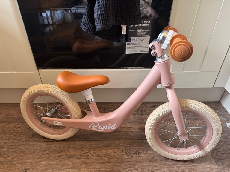 Kinderkraft girls balance bike - new