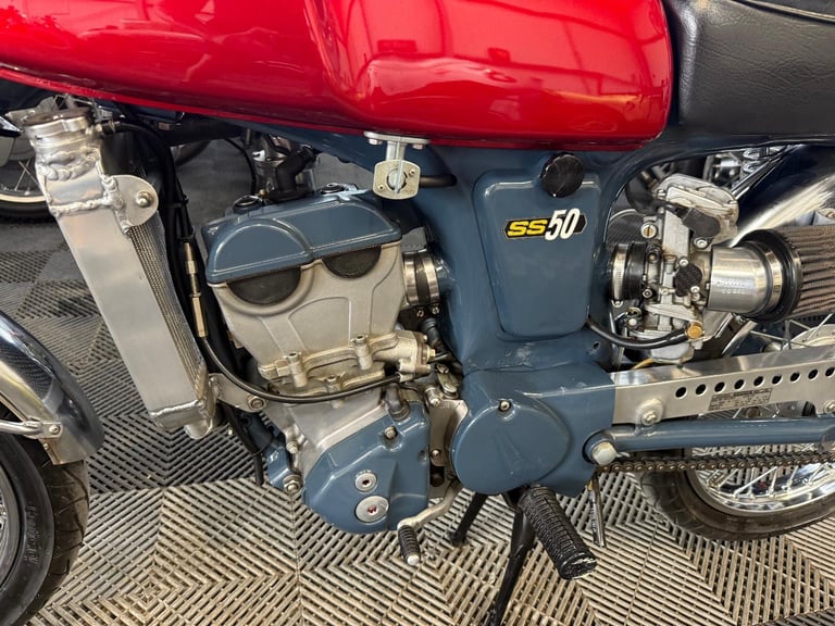 Allen Millyard Build – 1975 Honda “SS250”, SS50, CARL FOGARTY LAST TO RIDE 