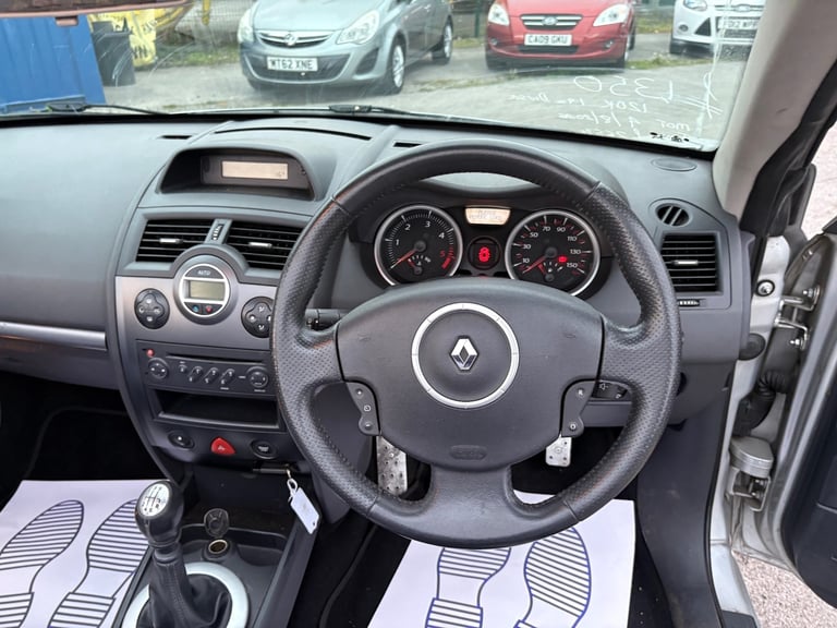 2008 Renault Megane 1.9 dCi Dynamique 2dr Non FAP - 12 Month Mot -  CONVERTIBLE Diesel Manual