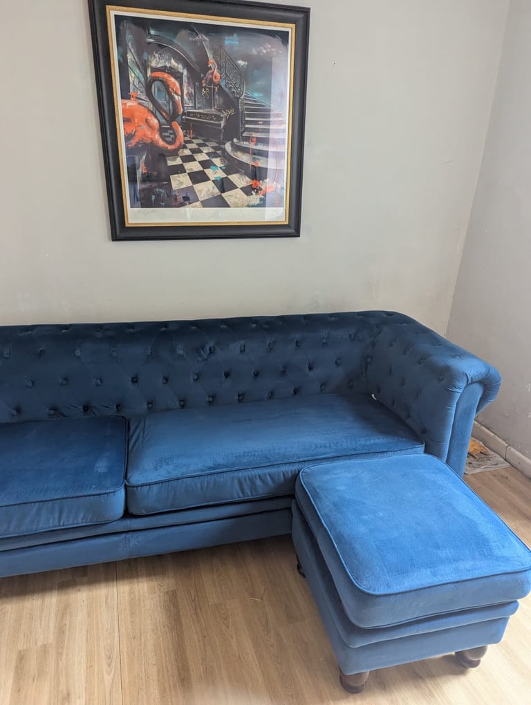 Blue Velvet Chesterfield Sofa 