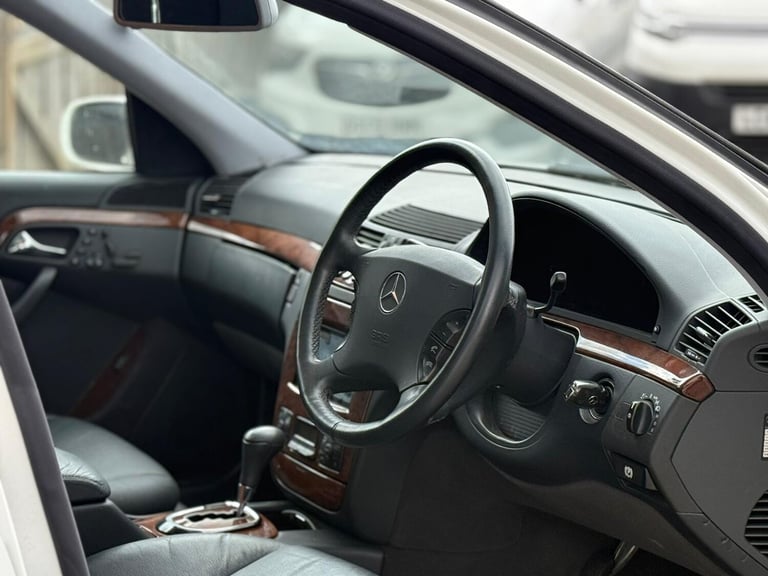2002 Mercedes-Benz S-Class S320 4dr Auto VERY LOW MILES + IMPORT + 1 OWNER + CLEAN CAR Saloon Pet...