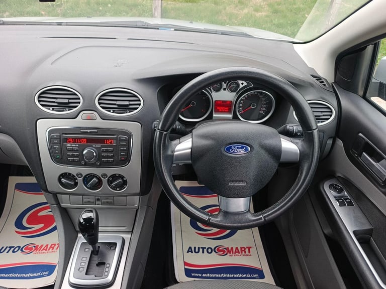 2010 Ford Focus 1.6 Zetec 5dr ESTATE Petrol Automatic