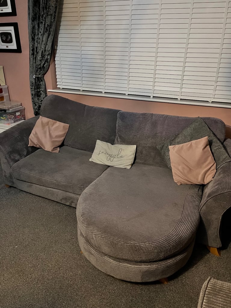 image for Free 3 piece sofa set