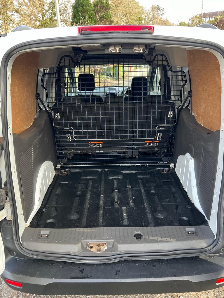 Ford Transit Connect 5 Seat Crewvan, Kombi .A/C, MSRT alloys, EU6
