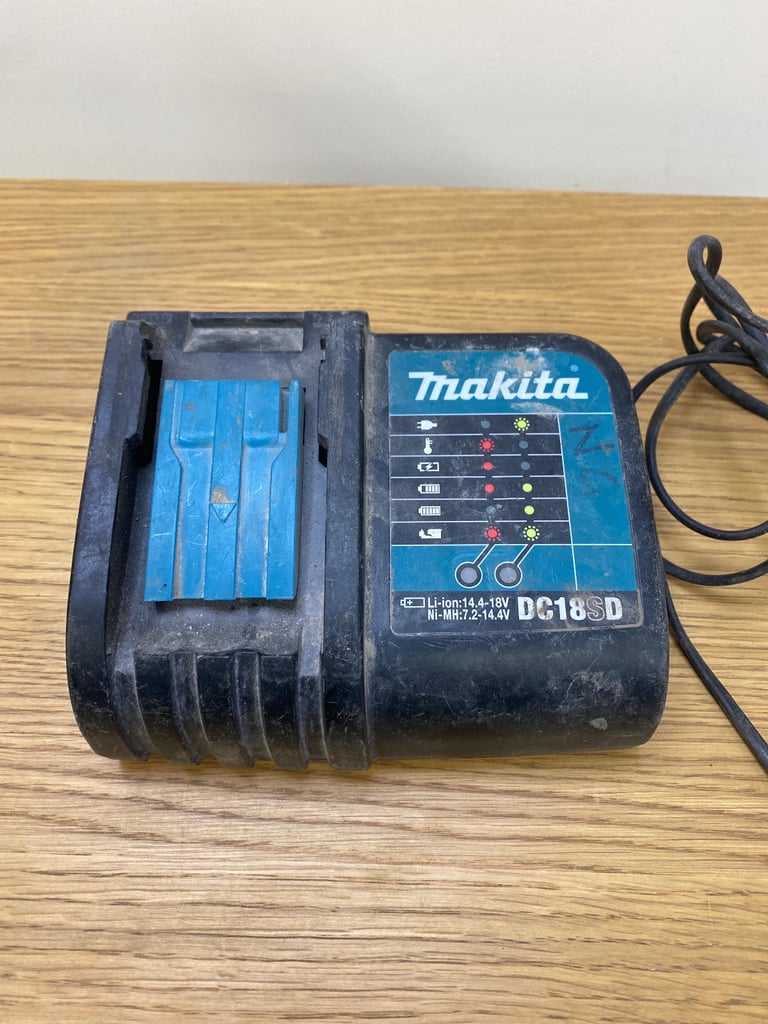 Makita DC18CD battery charger