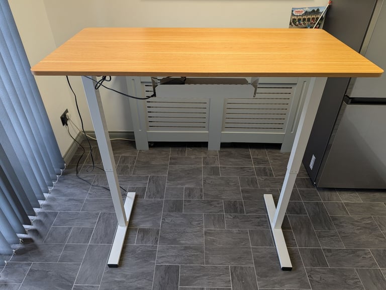 Desk, electric rise and fall