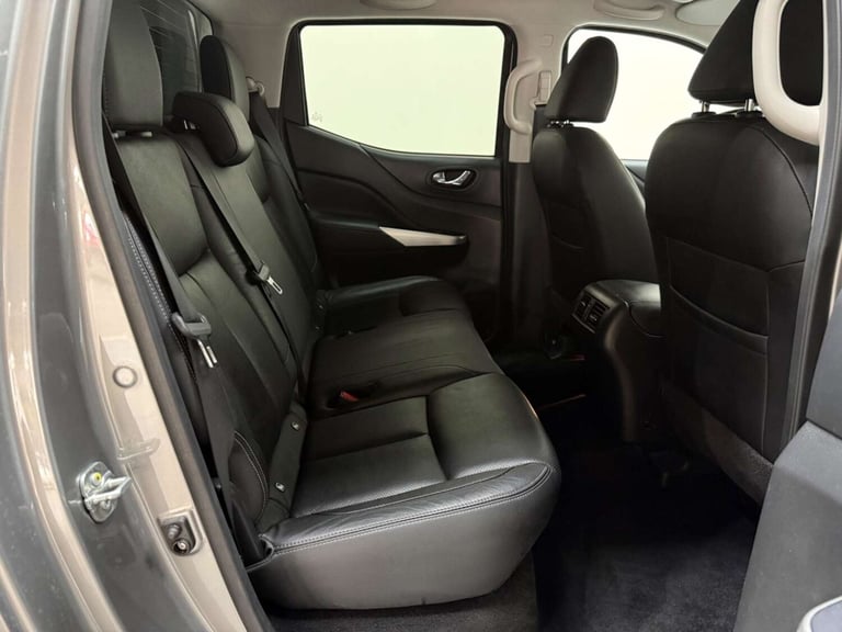 2020 Nissan Navara Double Cab Pick Up Tekna 2.3dCi 190 TT 4WD Auto PICK UP DIESEL Automatic