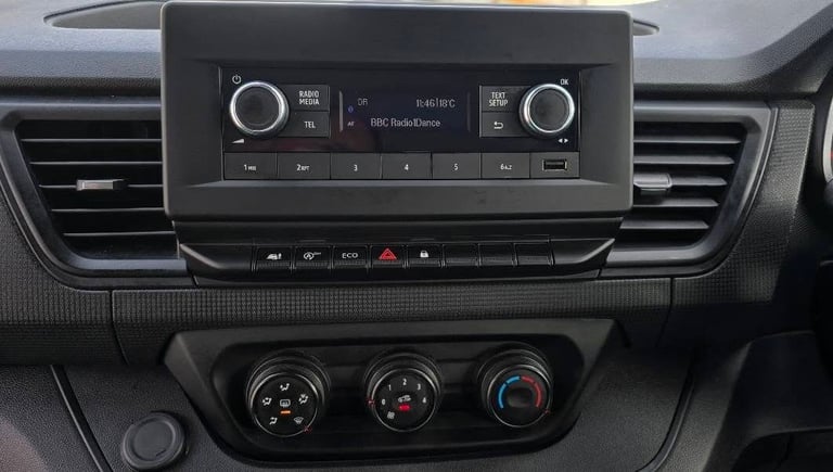 2022 Renault Trafic LL30 ENERGY dCi 145 Business 9 Seater MPV DIESEL Manual