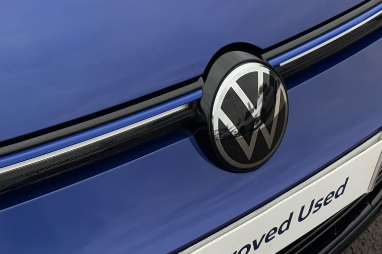 2023 Volkswagen Golf 2.0 TSI 320 R 4Motion 5dr DSG **REAR SIDE AIRBAGS, 19' ESTORIL BLACK A Hatch...