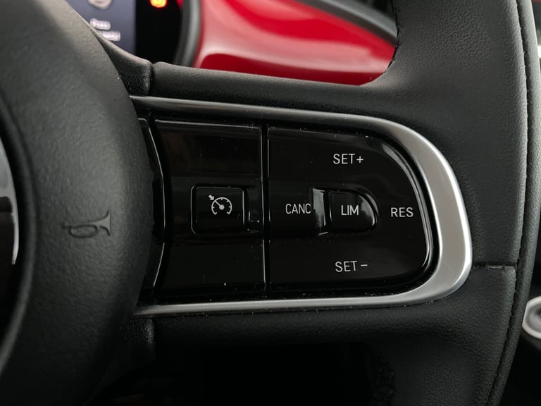 2022 Fiat 500e 42kWh RED Hatchback 3dr Electric Auto (118 ps) - CRUISE - SPEED LIMIT RECOG Hatchb...