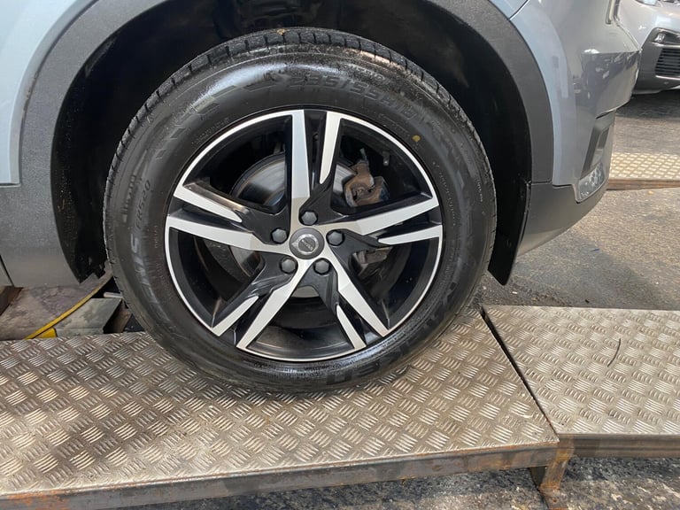  Volvo XC40 2.0 D3 R-Design Auto Euro 6 (s/s) 5dr Diesel Automatic