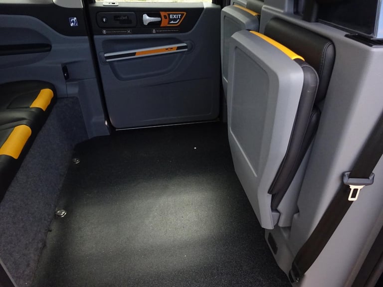 2024 74 REG LEVC TX VISTA COMFORT PLUS TAXI CAB HYBRID AUTO DAMAGED SALVAGE