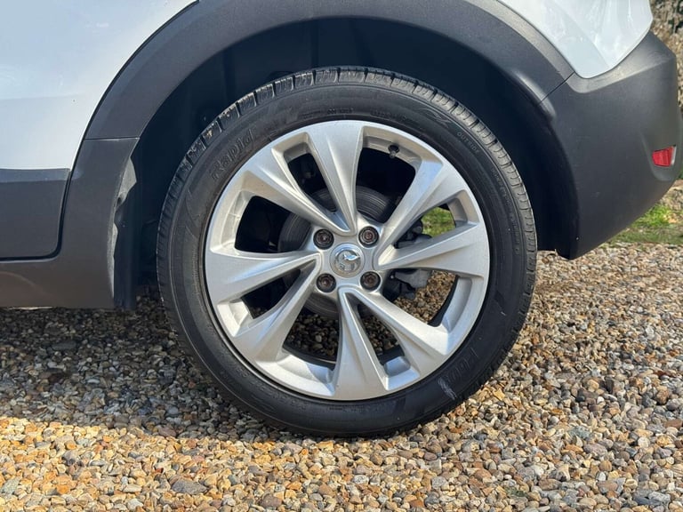 2019 Vauxhall Crossland X 1.2T ecoTec [110] SE 5dr [6 Speed] [S/S] HATCHBACK PETROL Manual