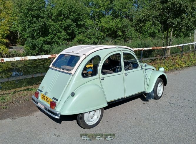 CITROEN 2CV   602cc ALL PARTS BARN FIND £5000  CASH OFFERS
