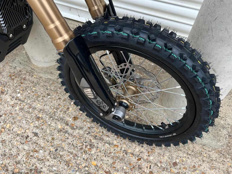 DANNYS DIRT BIKES SURRON HYPER BEE KIDS ELECTRIC OFF ROAD DIRT BIKE 14/12 