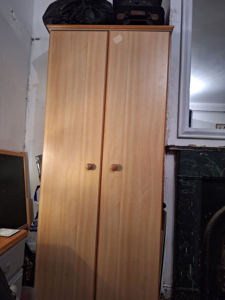 2 door wardrobe 