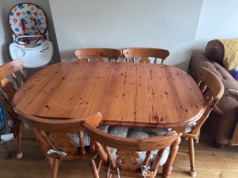 Pine dining table 