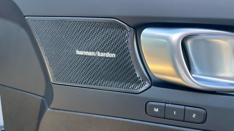 2024 Volvo XC40 Ultra B3 Mild hybrid ESTATE Petrol/Electric Hybrid Automatic