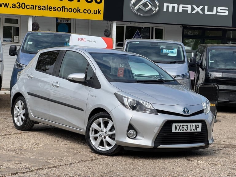 image for 2013 Toyota Yaris 1.5 VVT-i Hybrid T Spirit 5dr CVT HATCHBACK PETROL/ELECTRIC Automatic